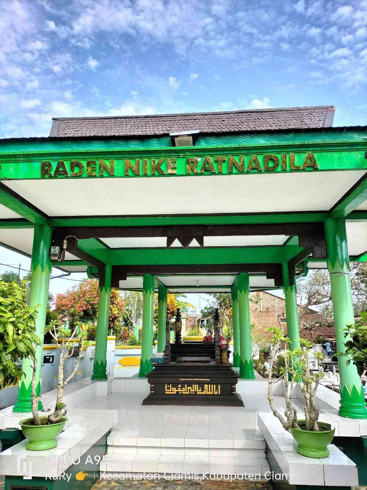 Makam Almarhumah Teh Nike Ardilla (Dokumentasi pribadi)&nbsp;