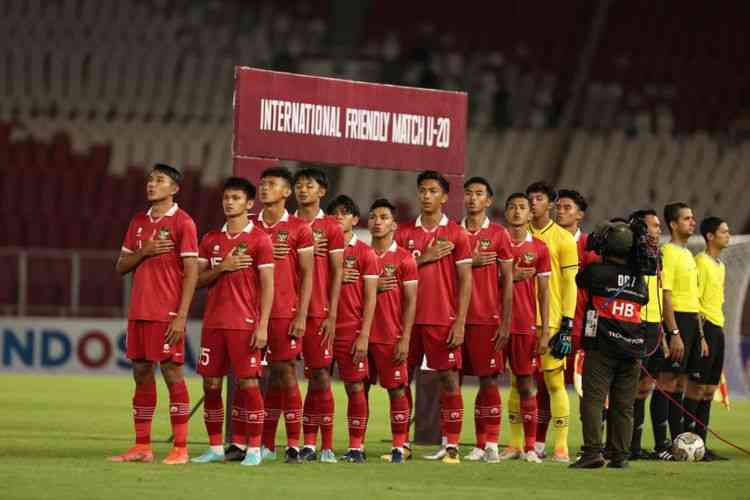 Timnas Indonesia U-20 dalam sebuah pertandingan Uji coba melawan Iraq pada 28 Februari 2023. Sumber: Kompas.com