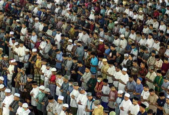 Shalat Tarawih, Sumber gambar: Kompas.com