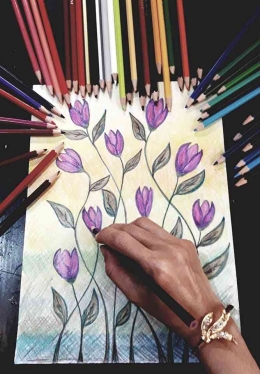 Karya lukisku bunga tulip ungu dengan pinsil warna. Dokumen pribadi.