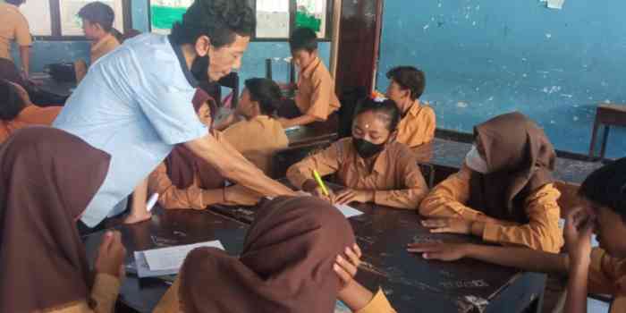 Ilustrasi guru menerapkan aksi nyata Pelatihan Mandiri PMM di sekolah (Foto: Dokumentasi pribadi) 