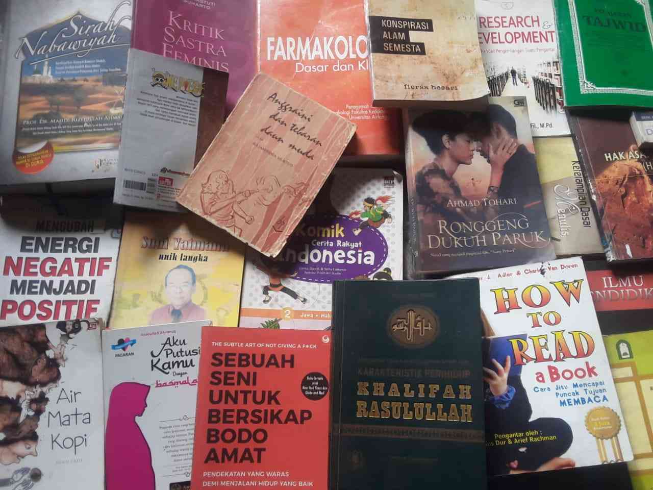 Sebagian kecil buku koleksi pribadi (dokpri/et's)