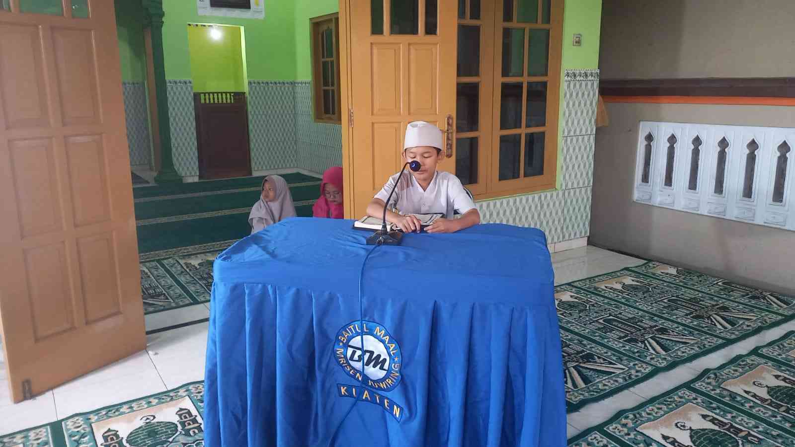 Ketenangan hati sebenarnya bisa dilatih dari dini. Seperti anak dikenalkan dengan agama dan Al-quran (Foto: Dok/Diq)