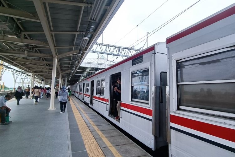 Ilustrasi KRL, Stasiun Manggarai. (Foto: KOMPAS.com/NABILLA TASHANDRA)