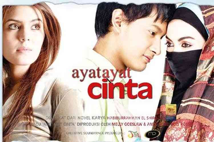 Poster film Ayat-Ayat Cinta. Foto: Kompas.com