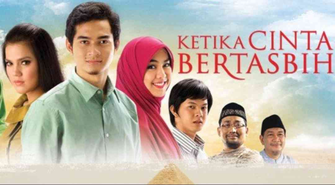 Ilustrasi. Poster film ketika cinta bertasbih (2009) sumber gambar tribunwikinews.com