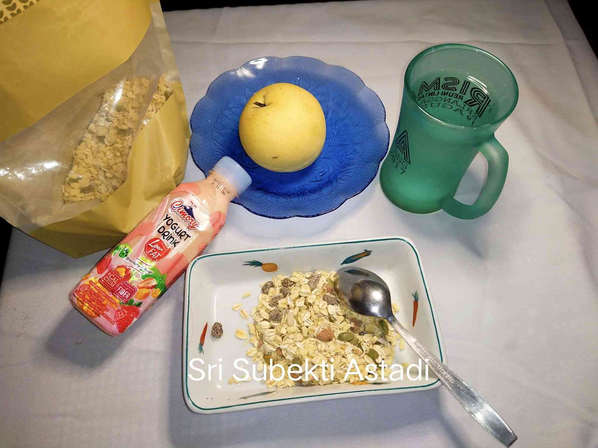 oat , yougurt , dan buah untuk sahur, dokpri