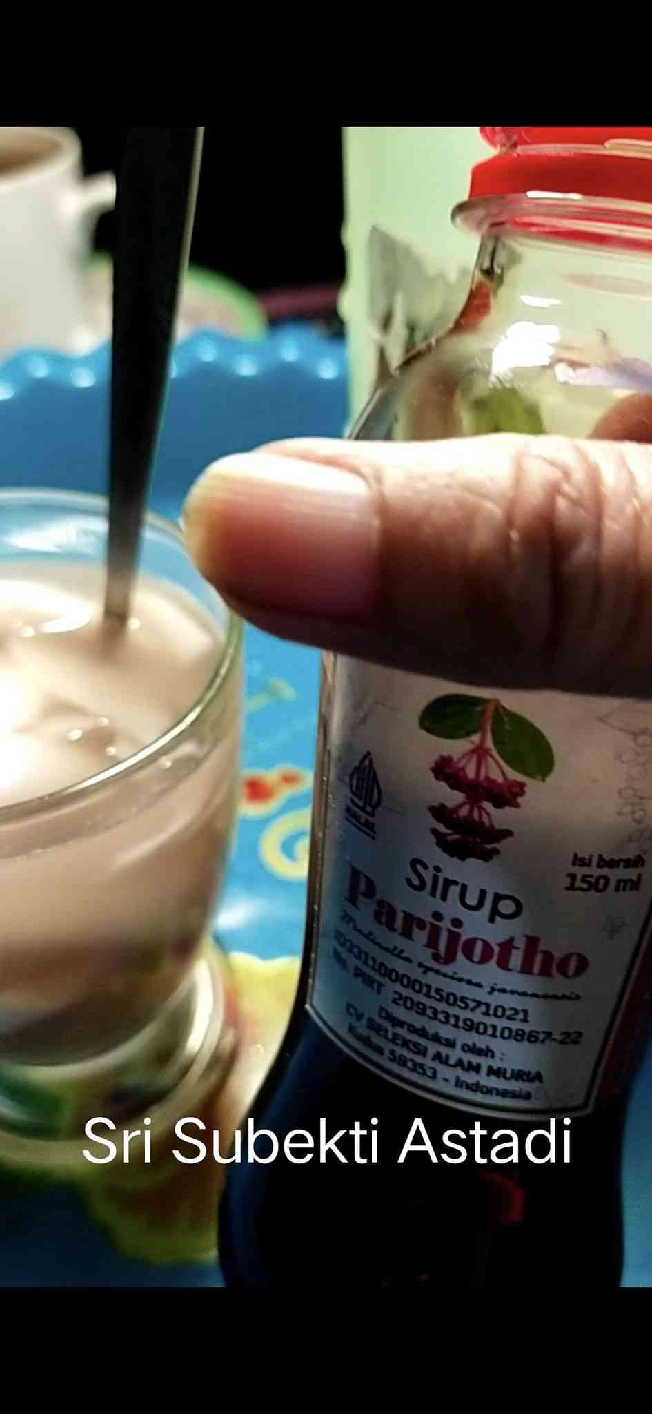 kelapa muda dan sirup parijoto dari Gunung Muria, dokpri