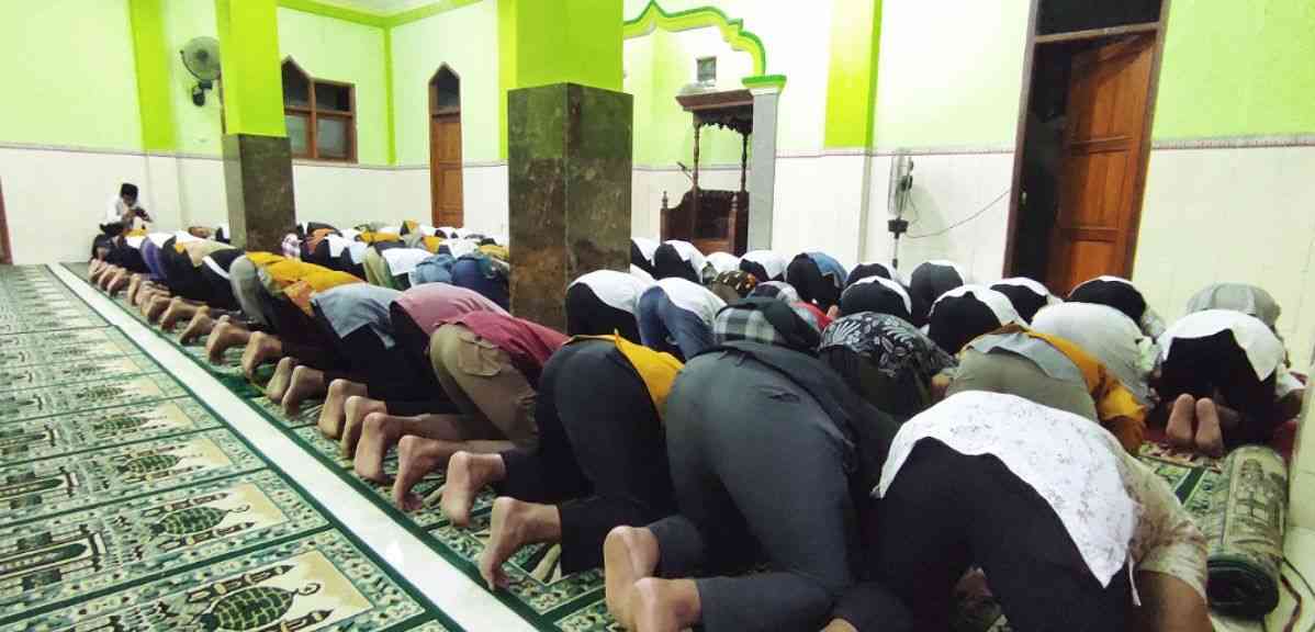 Pelaksanaan Tarawih Keliling MUI di Majelis Taklim PC LDII Pedan (Jamaah Pria) (Dokpri)