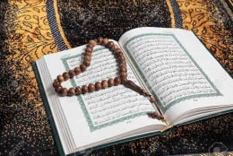 Ilustrasi. kitab suci Al-Qur'an, sumber gambar pxfuel.com