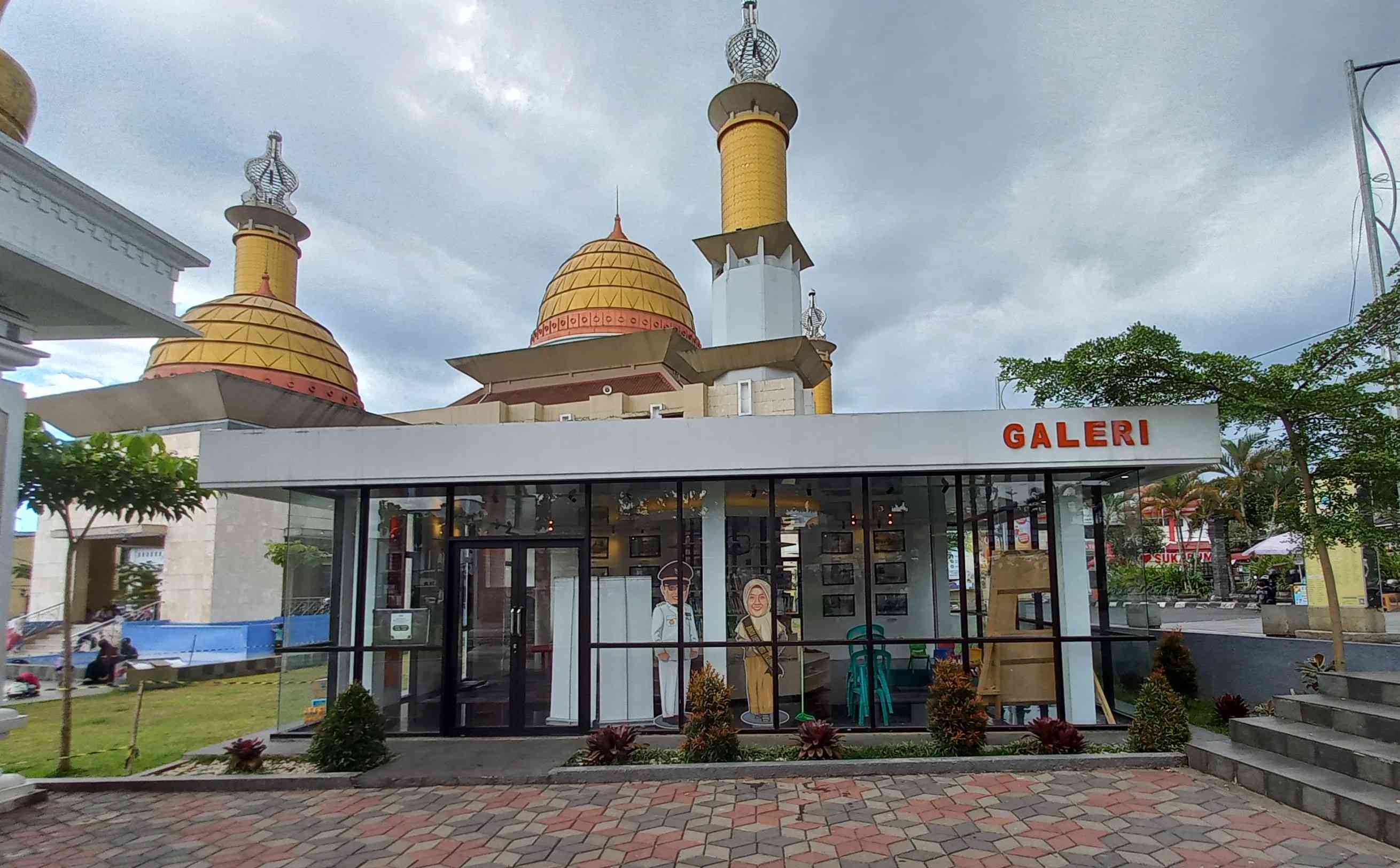 Yuk masuk Galeri!/Raja Lubis