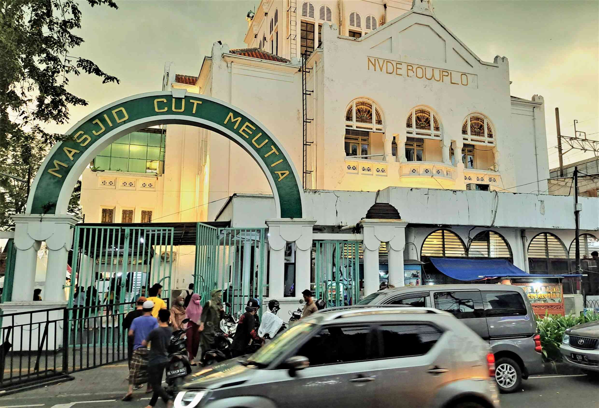 Masjid Cut Meutia, Jakarta Pusat (dokumentasi pribadi)