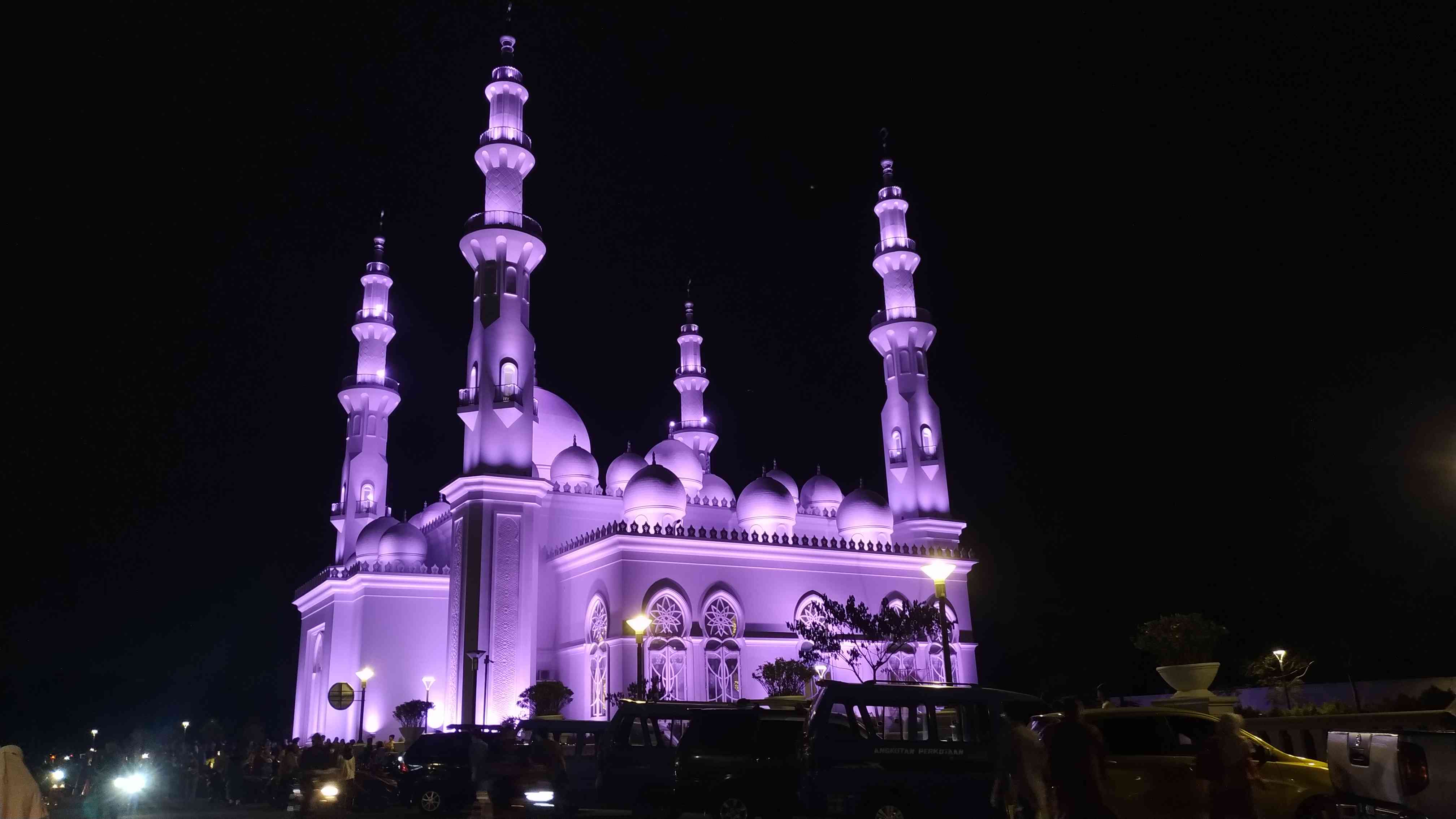 suasana malam masjid At-Thohir (doc.pribadi/Ire Rosana Ullail)