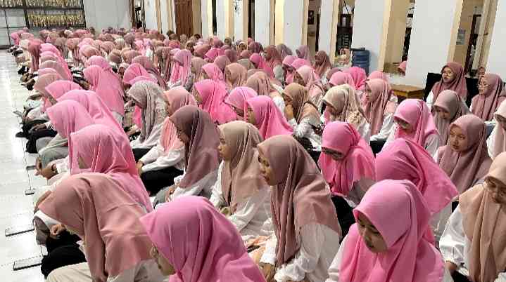 Suasana Khotmil Quran di Masjid AHC (dokumen pribadi)