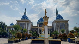 Masjid Agung Baitul Hakim Kota Madiun. Foto dokpri/Sri RD