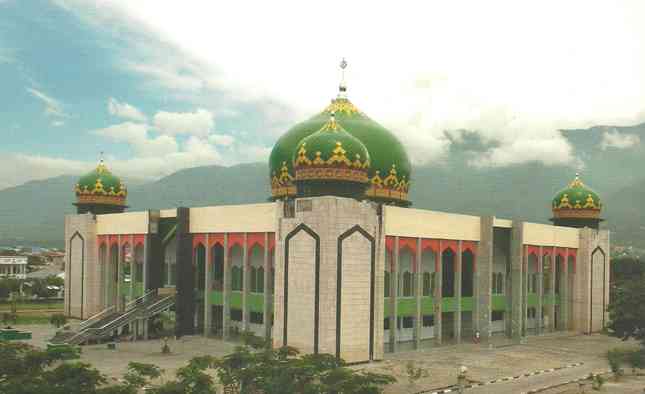 Masjid Agung Darussalam sebelum gempa 7,4 SR 28/09/2018. Sumber foto: duniamasjid.islamic-center.or.id