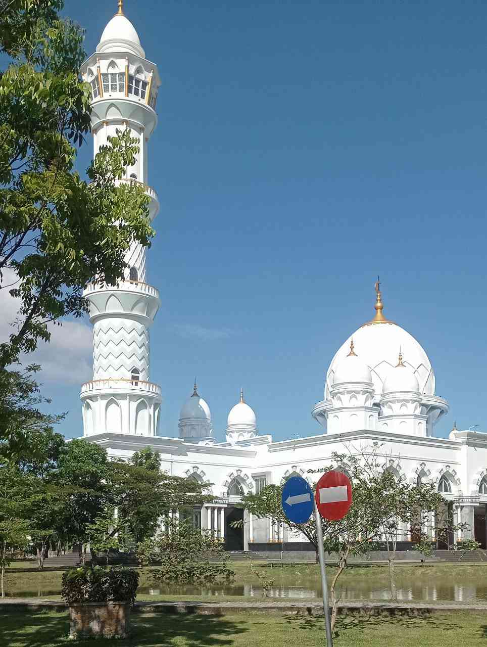 Masjid Safinatul Ulum UIN Raden Intan Lampung. Dokumentasi Pribadi