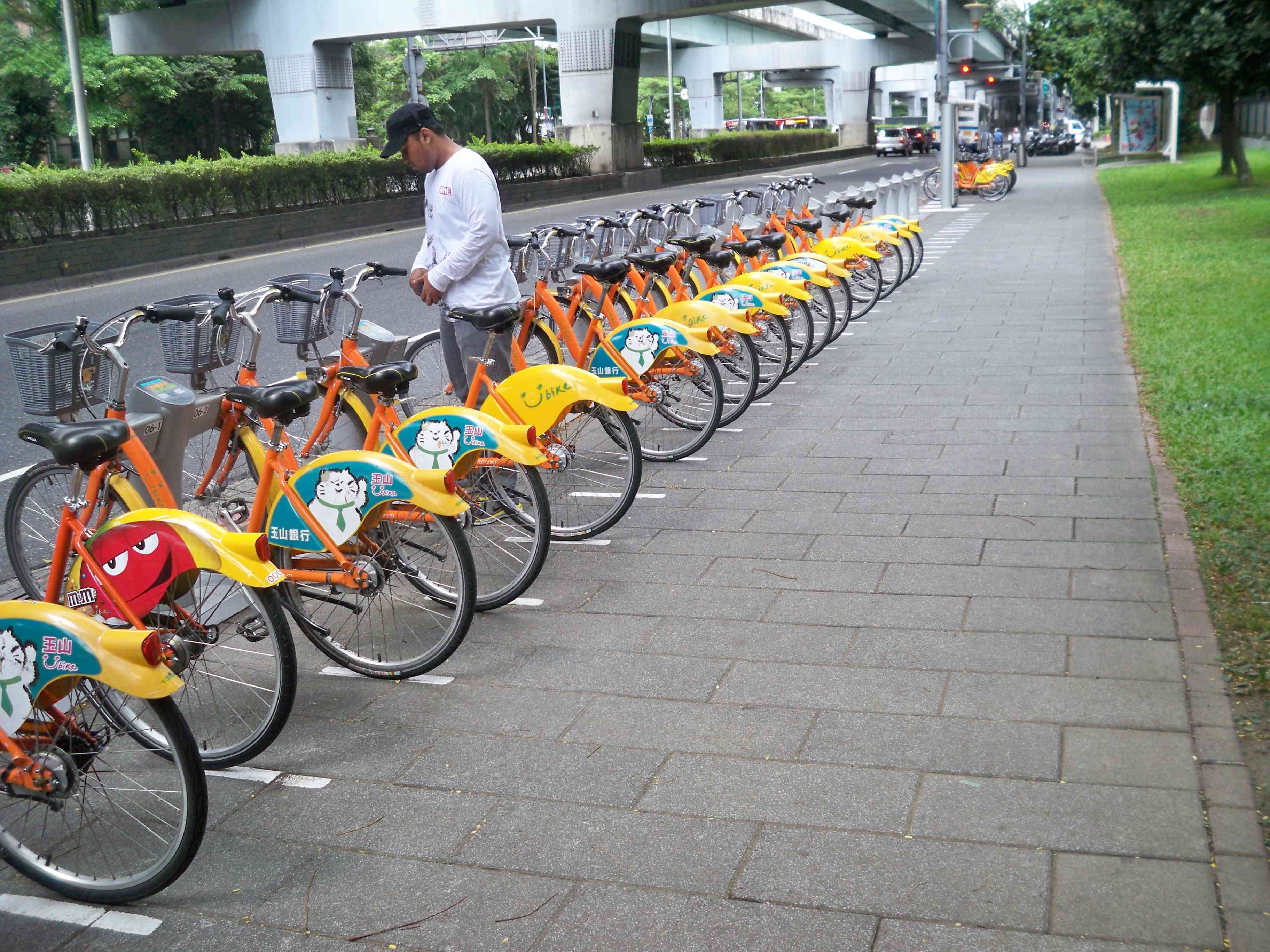 Fasilitas Sepeda berbayar kota Taipei [koleksi pribadi]