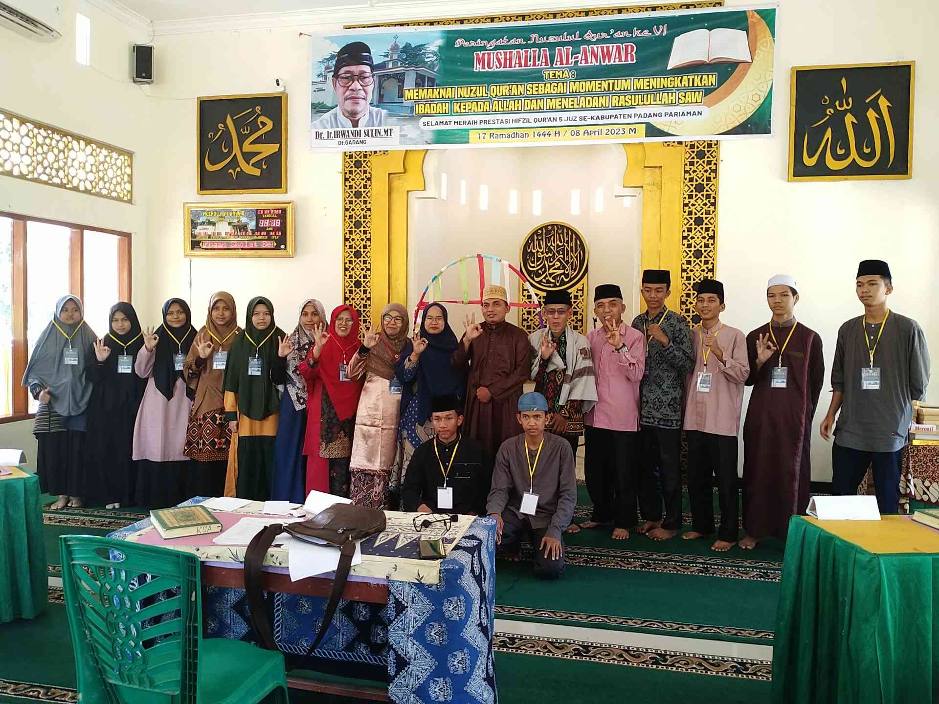 Foto bersama peserta lomba Hifzil 5 Juz, dalam peringatan Nuzul Quran di Mushalla Al Anwar. (foto dok pribadi)