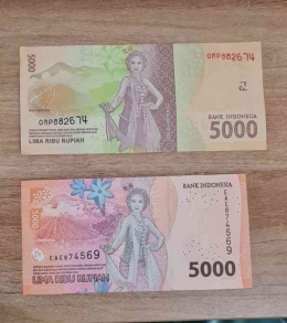 Perbedaan warna dan ukuran uang kertas TE 2016 dan TE 2022 (sumber : foto pribadi)