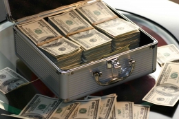 ilustrasi: tindak pencucian uang. (sumber: pexels.com)
