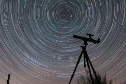 Ilustrasi teropong bintang (Pixabay/astrometeo/SS)