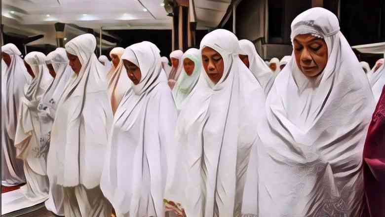 Ilustrasi outfit tarawih (foto : paragram.id)