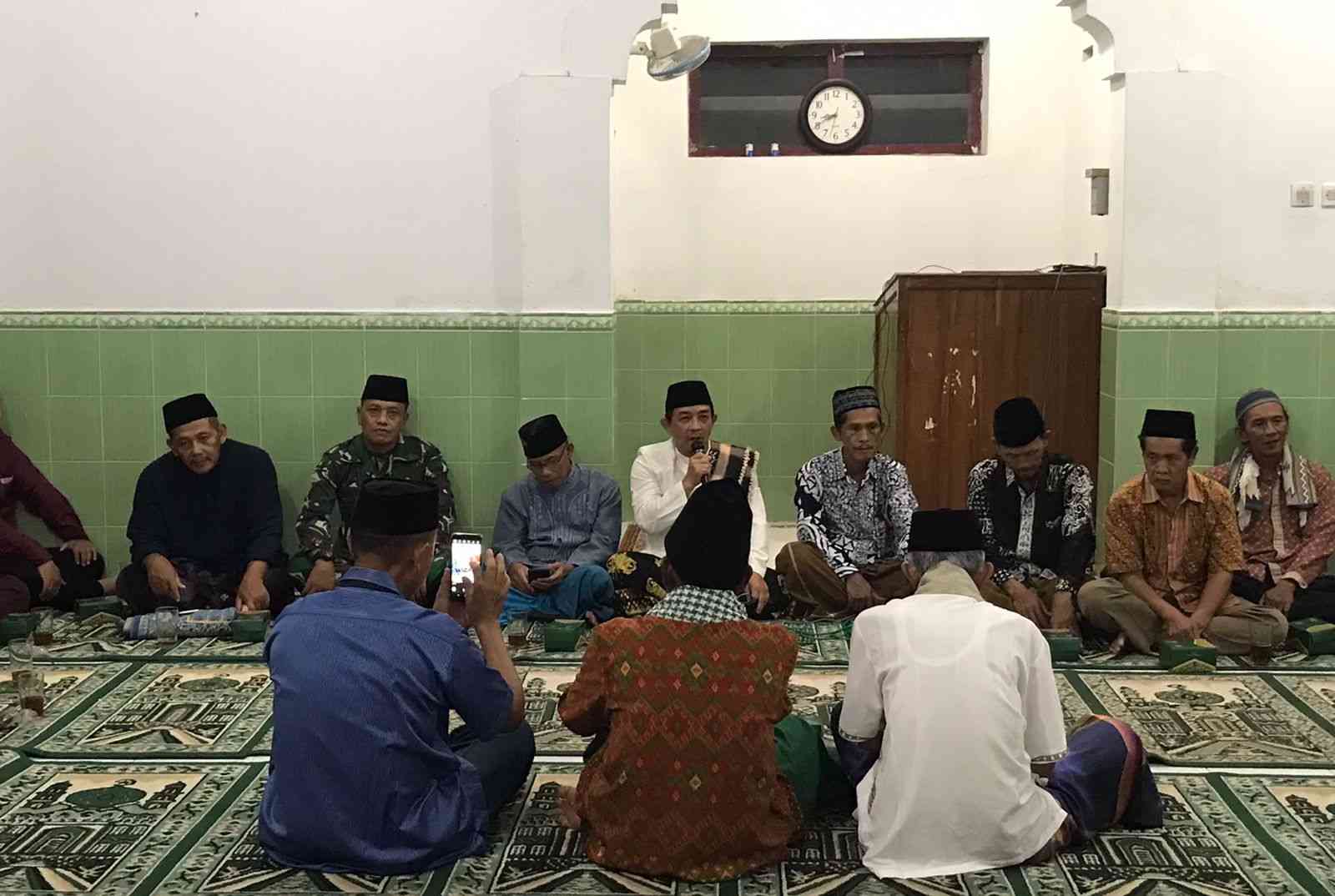 KH. Sukirno Khoiri Yasin, S.H, M.H saat berceramah. dokpri