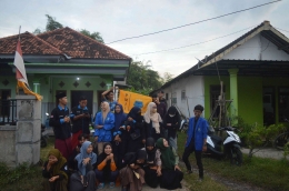 Foto Bersama Seluruh Anggota Rayon FDKI Sebelum Terjun Berbagi Takjil (Sahabat Arif, Biro Advokom FDKI)