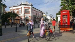 Kawasan Kota Tua Semarang menjadi lokasi favorit untuk gowes dengan sepeda sewa. Dokumen pribadi. 