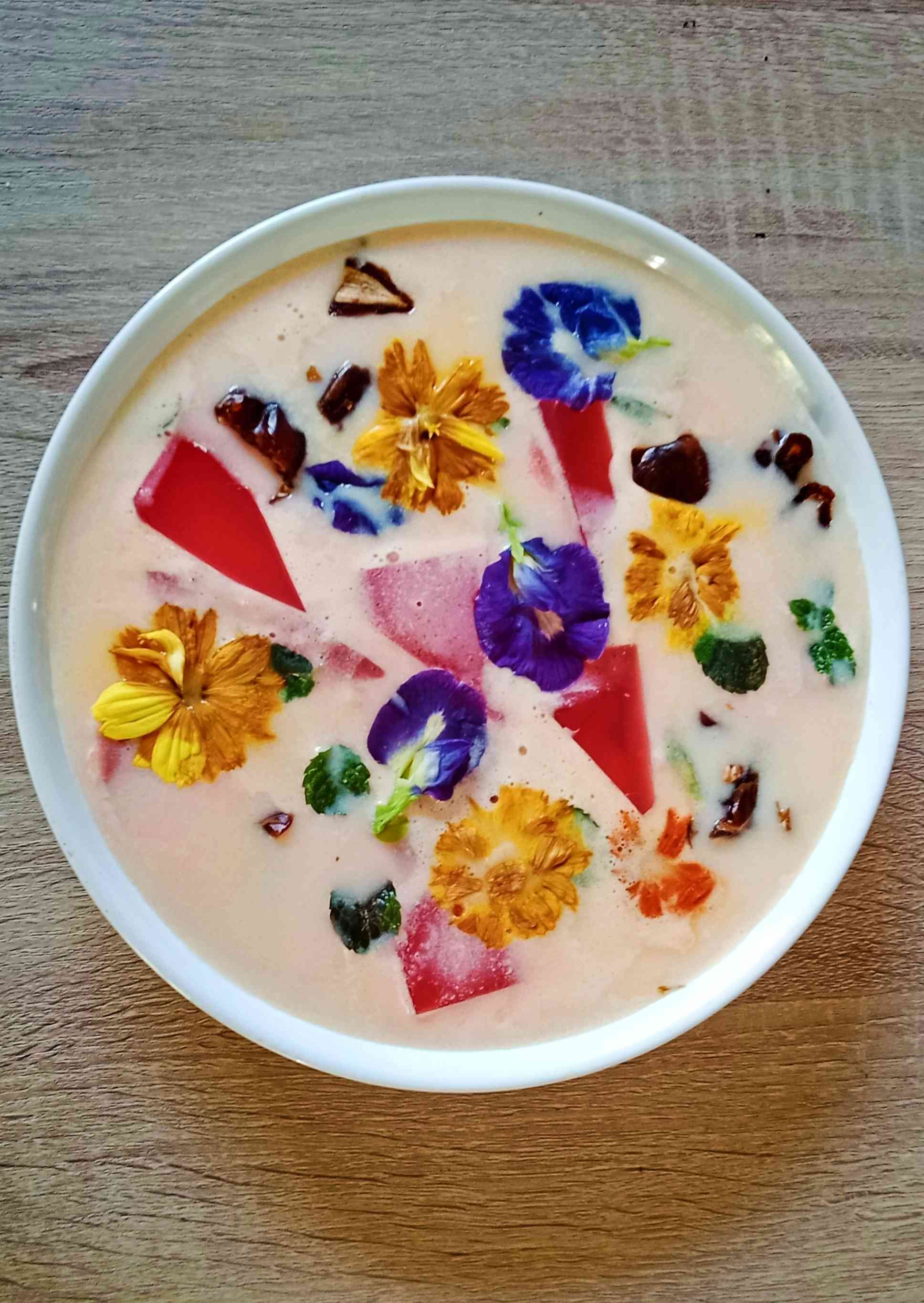 Puding Musim Bunga, Berbuka dengan yang Manis.... Legit. lembut, menyegarkan. Foto dan resep: Masrierie Kompasiana.