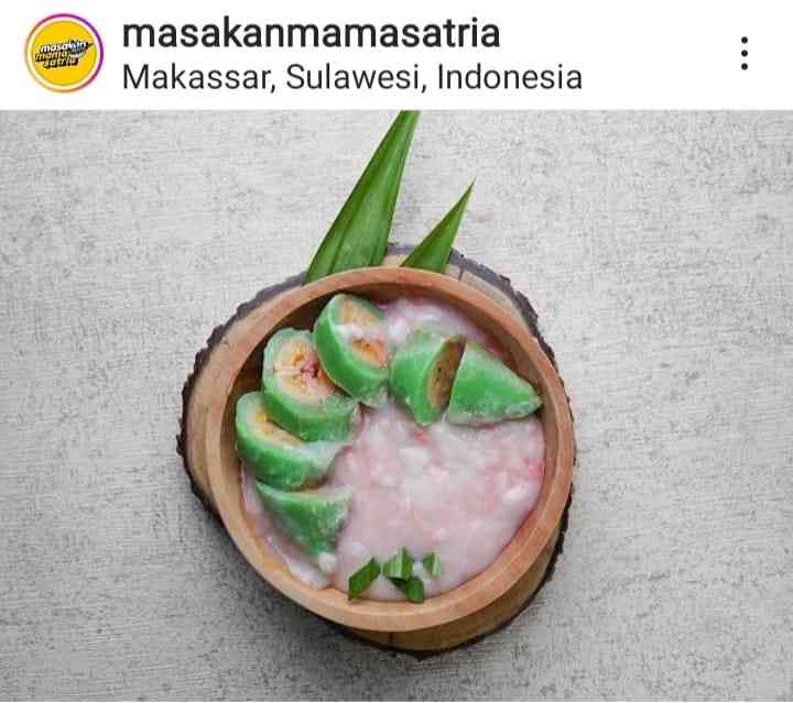 Pisang Ijo, Hidangan Khas Sulawesi Selatan (Sumber: instagram @masakanmamasatria)