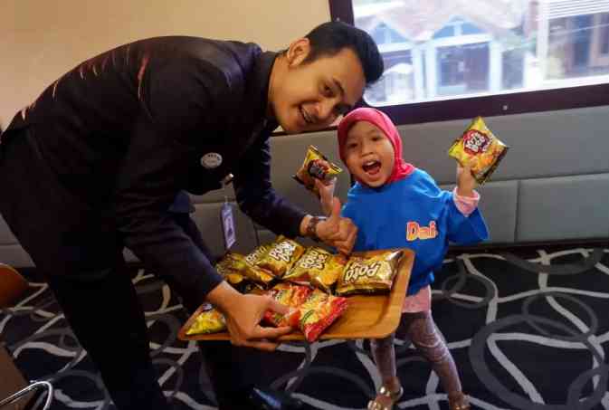 Dok.Pri Senang dapat Snack Banyak di Kereta Priority