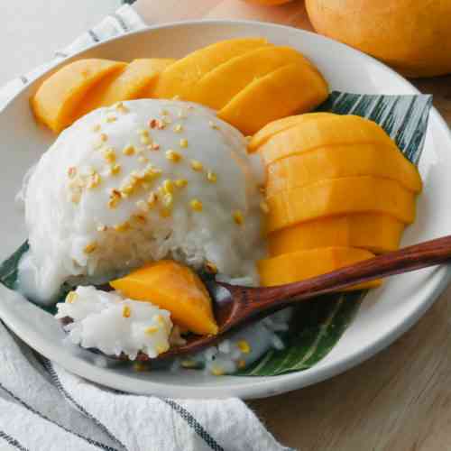 ilustrasi mango sticky rice oleh Asia Makes