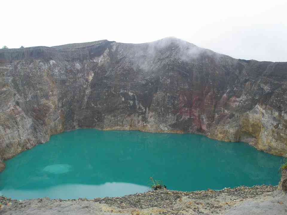 Danau Kelimutu (foto: dokumentasi pribadi)