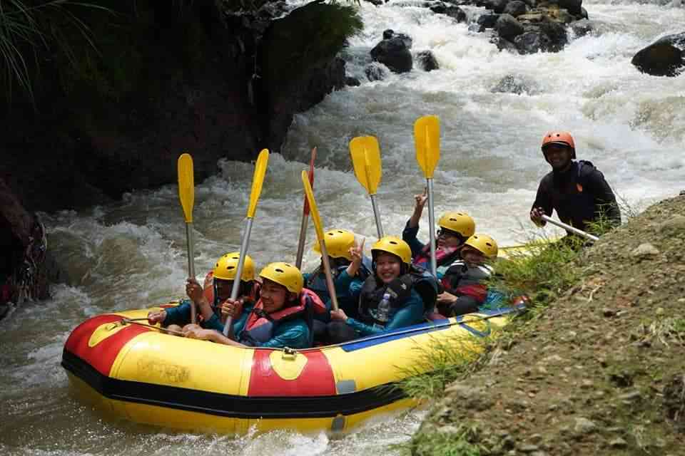 Saat Saya rafting di Cisadand sekaligus pelatihan tanggap bencana bersama Dompet Dhuafa (Dok. DD) 