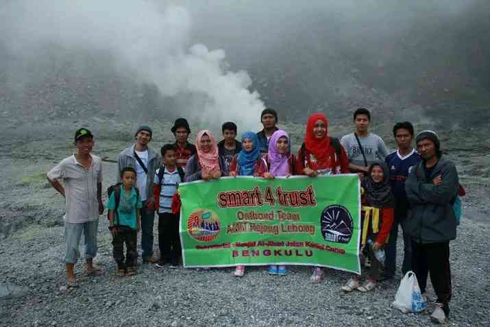 Latar Belakang Kawah Mati Gunung Kaba/ foto: Facebook AMM RejangLebong