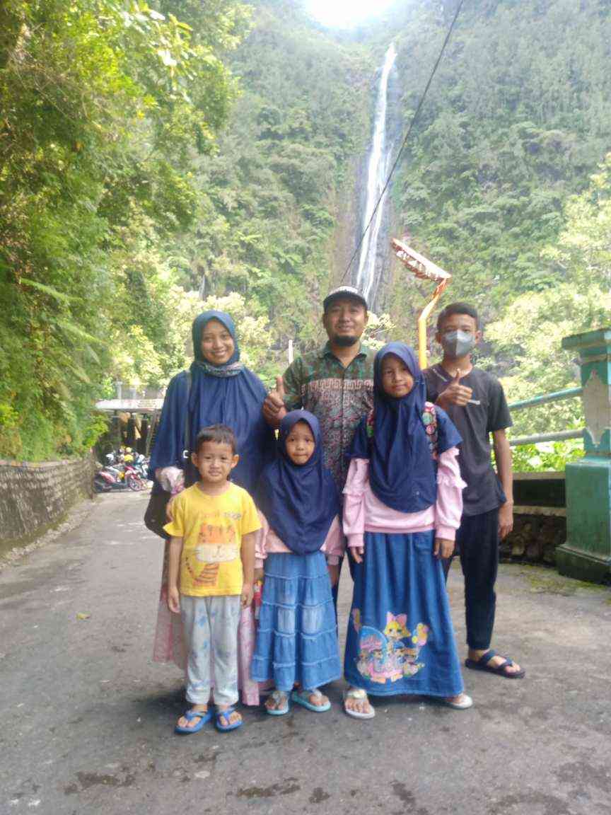 Mengunjungi Air Terjun Sedudo, Nganjuk (dok. pri).