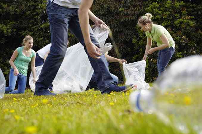 Kegiatan Membersihkan Kembali Sampah Yang Dibawa | Sumber Tirto.id