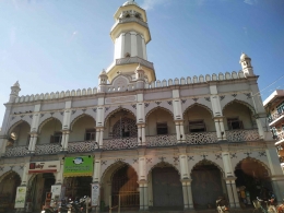Masjid Besar di Mandalay