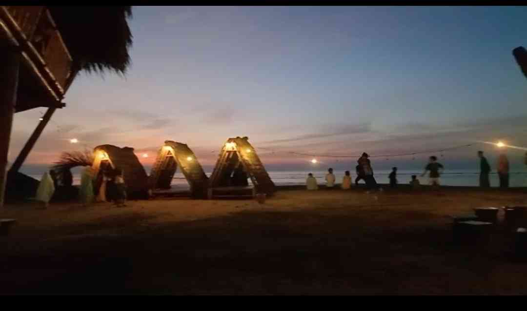 '(Dokpri) Pantai Labuhan Haji Lombok di pagi hari'