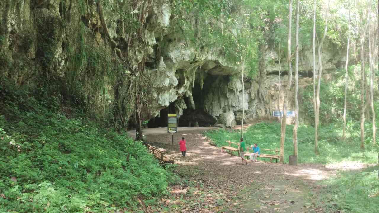 Wisata gua, Leang Panning, Maros (dokumen pribadi)