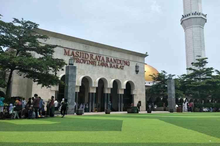 Masjid Raya Bandung (Foto Kompas.com/Kristian Erdianto). 