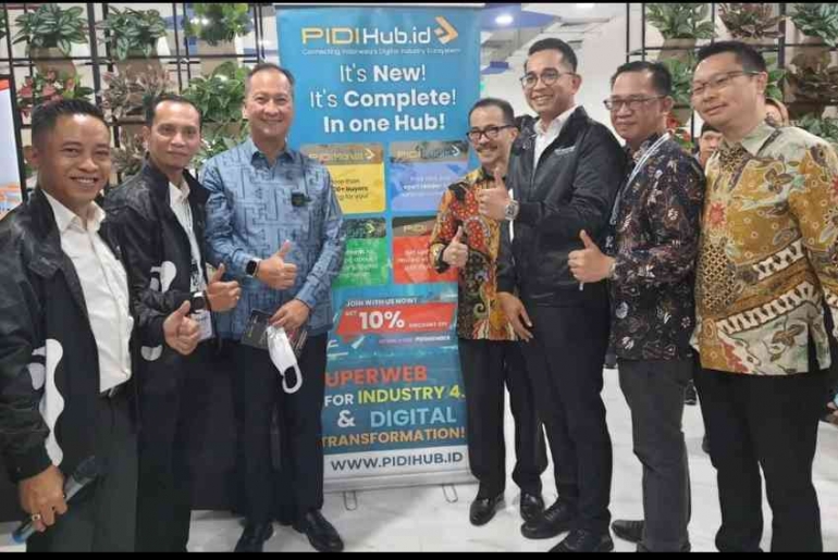 Pengurus APTIKNAS, WANTRII dan Menteri Perindustrian