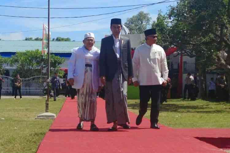 Presiden Jokowi dan Wakil Presiden Ma'ruf Amin dalam balutan sarung: KOMPAS.com/IHSANUDDIN