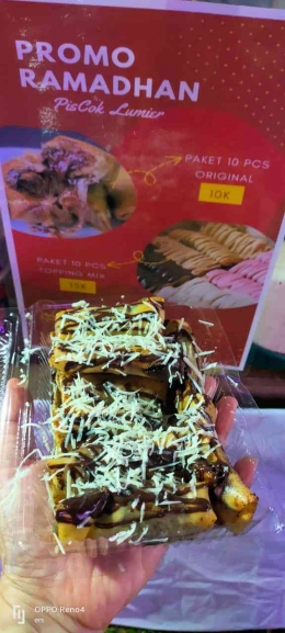 Sensasi kuliner Piscok Lumier Raja Rasa di pasar malam Lapangan Jumapolo Karanganyar/Foto: Dokpri