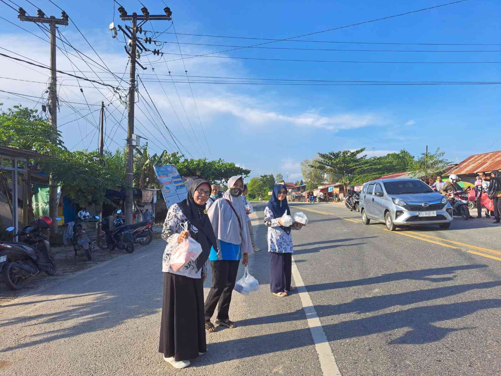 Dokpri_anggota yang siap bagi takjil