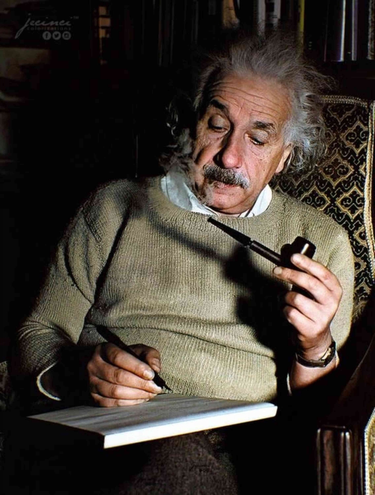 Sebuah foto pilihan untuk si genius Albert Einstein. Foto : Fahad Alshehri, flickr.com