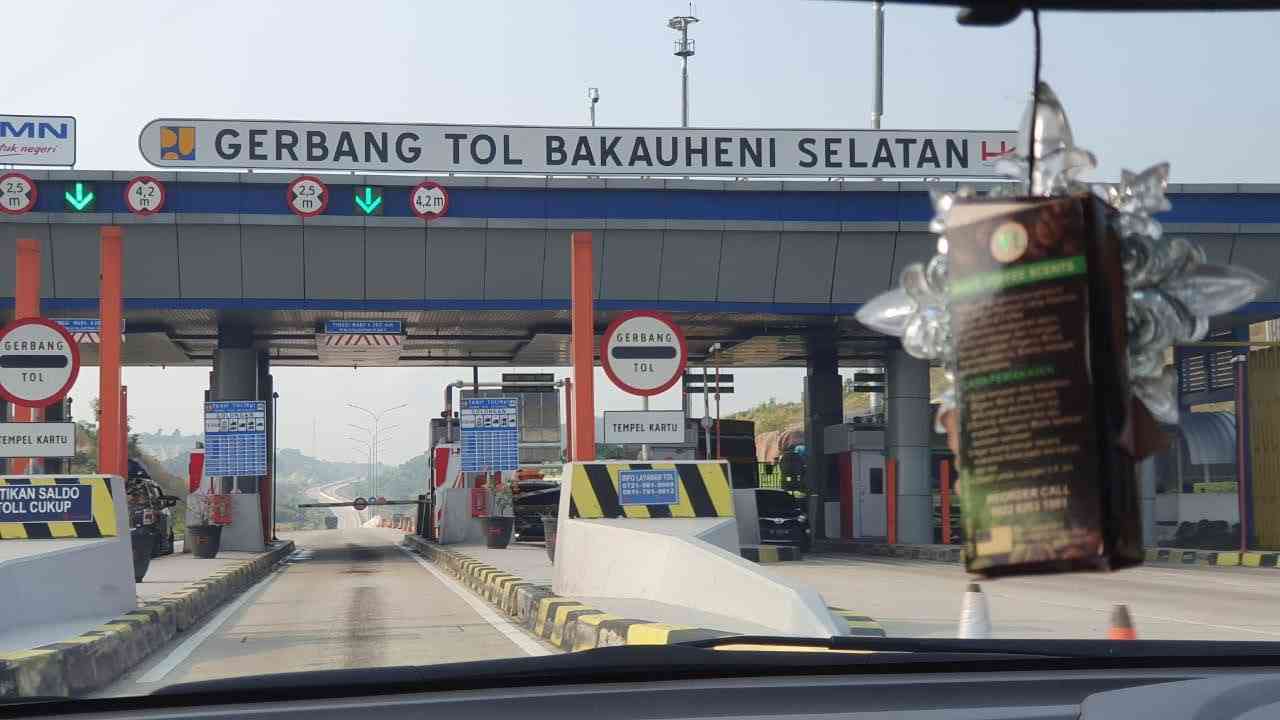 Gerbang Tol Bakauheni Selatan | Foto: Dandung N. (Dok. pribadi)