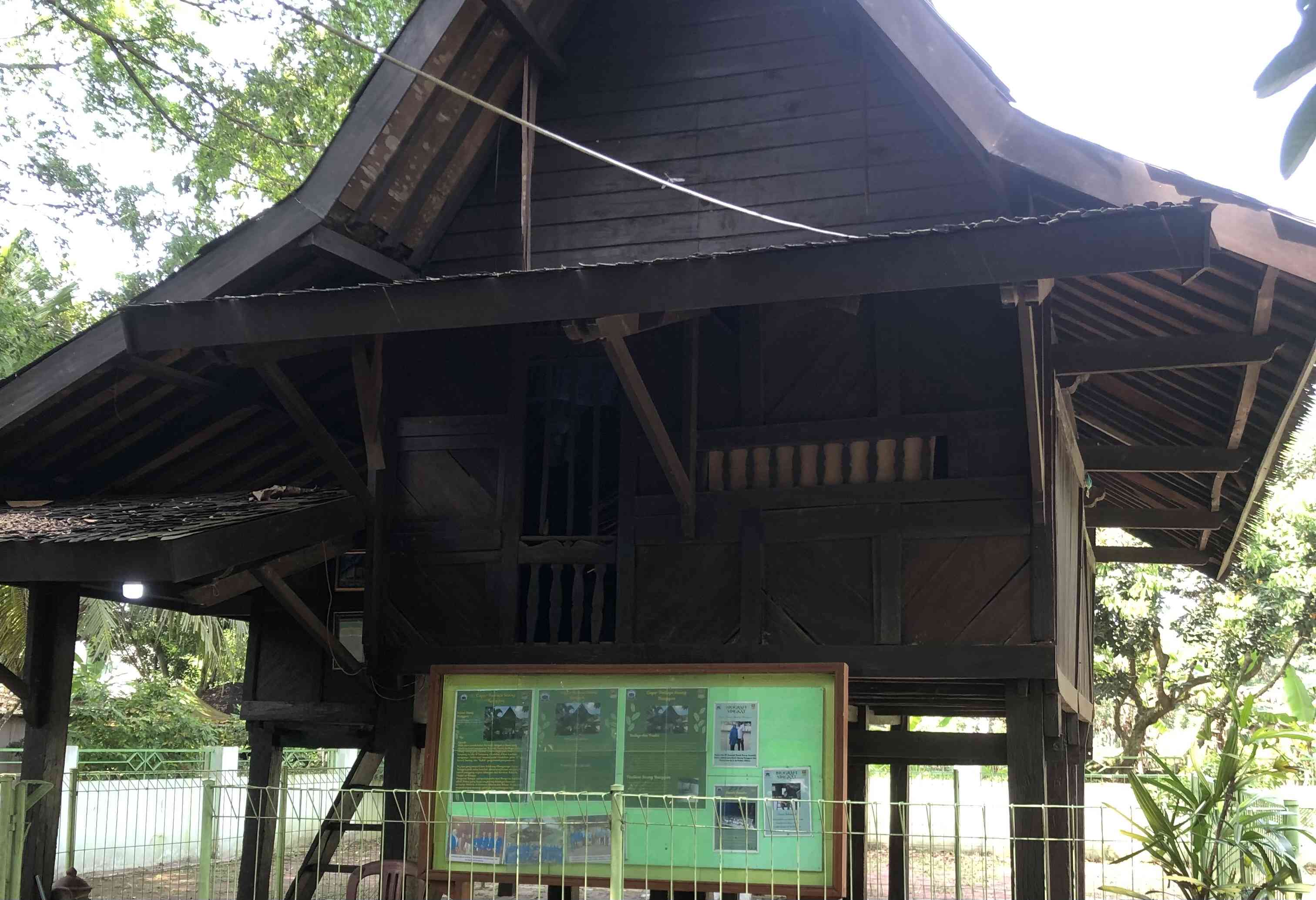 Saung Ranggon tampak depan (Dokpri)
